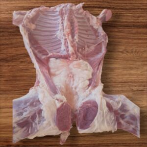 Res entera de carne Caprina raza Boer